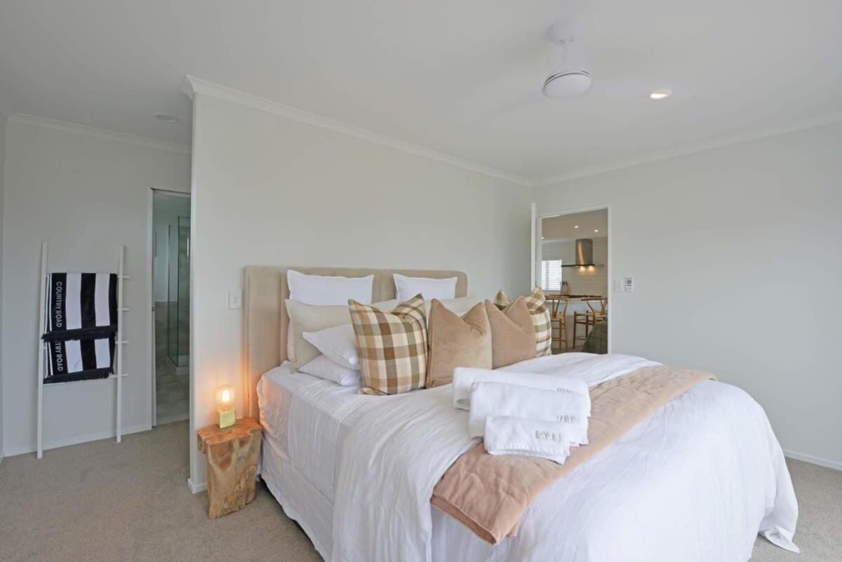 Вилла Escape To High End Comforts On Riverton Маунт-Маунгани Экстерьер фото